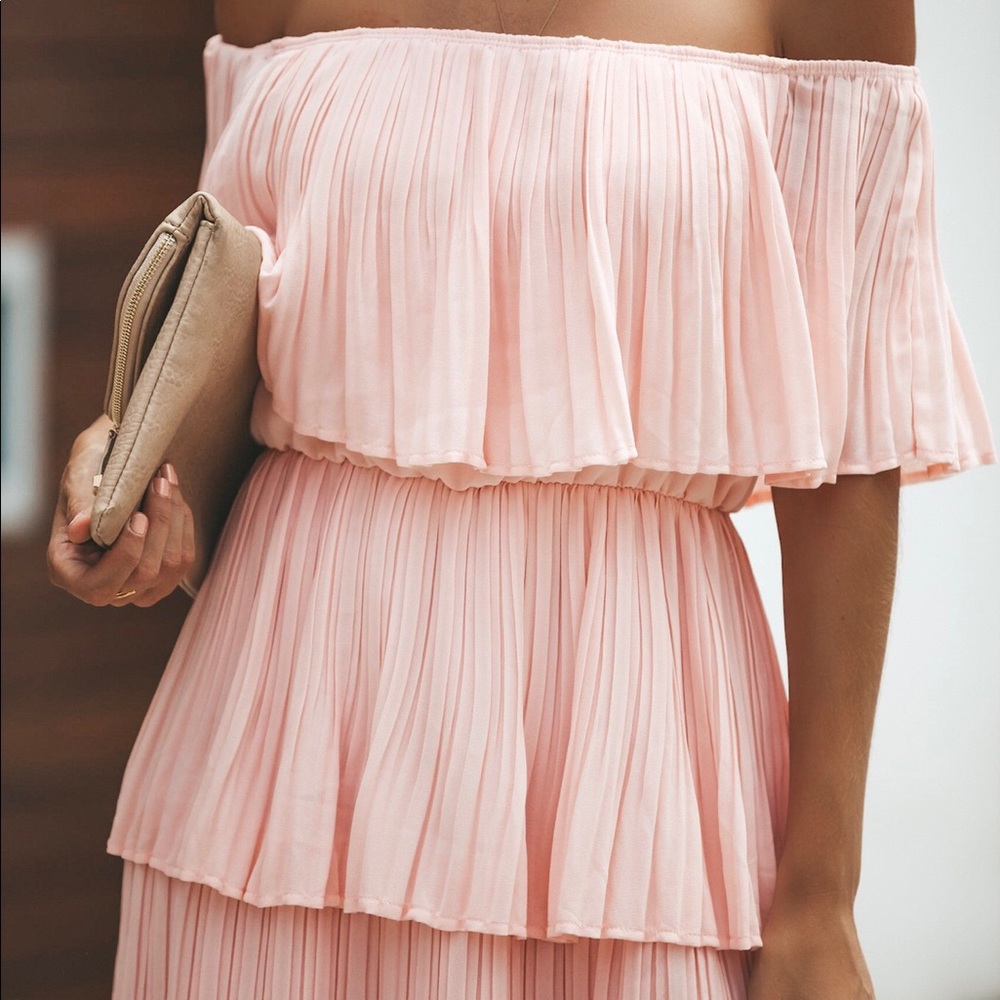 Vici- Bonifacio Tiered Pleated Midi Dress